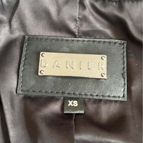 Daria leather jacket - Picture 5 of 16